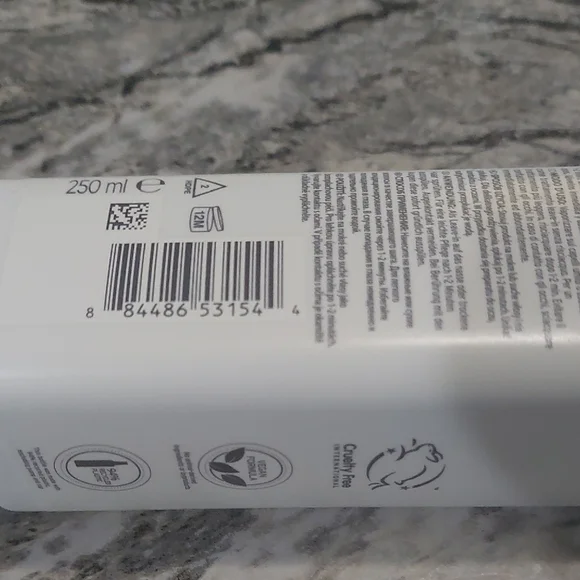 Biolage All In One Multi-Benefit Hairspray - White - Picture 6 of 8